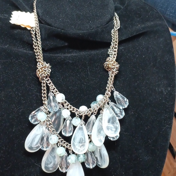 LOFT Jewelry - Loft vintage beaded necklace